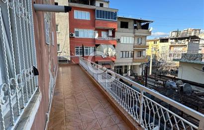 Karabağlar Yunus Emre Mah Cadde Üzeri 117 m2 2+1 Daire