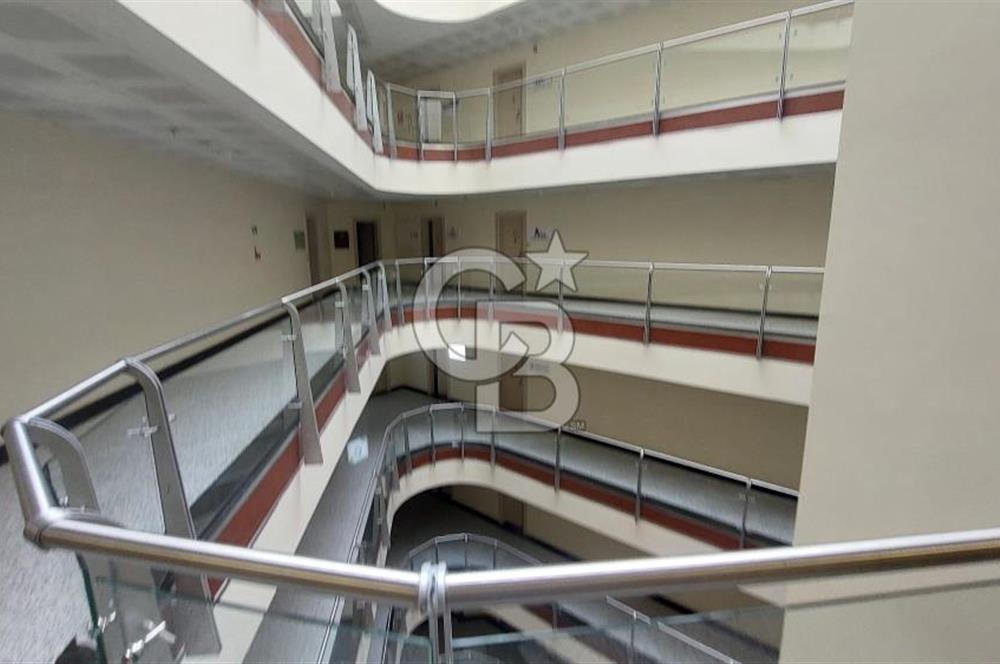 İSTOÇ C PLAZA’DA 2+1 SATILIK OFİS