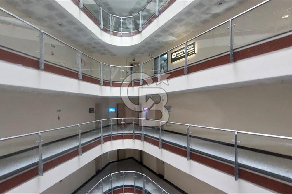 İSTOÇ C PLAZA’DA 2+1 SATILIK OFİS