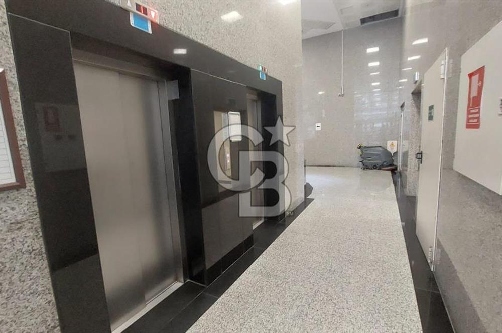 İSTOÇ C PLAZA’DA 2+1 SATILIK OFİS