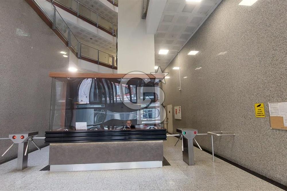 İSTOÇ C PLAZA’DA 2+1 SATILIK OFİS