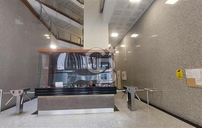 İSTOÇ C PLAZA’DA 2+1 SATILIK OFİS