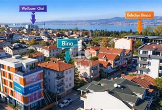 1301669004 FIRSAT!! BELEDİYE KARŞISI TİCARİ İMARLI 4 KATLI SATILIK BİNA - 1 - 341008