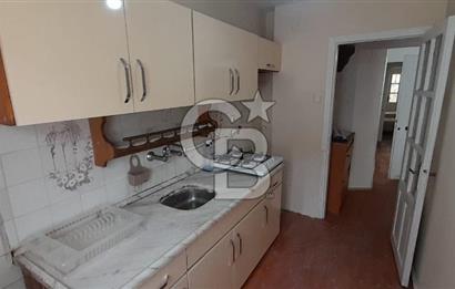 KARŞIYAKA ÇARŞI İÇİNDE 2+1 KLASİK 80 m2 ARAKAT DAİRE