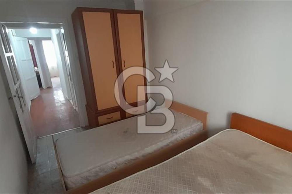 KARŞIYAKA ÇARŞI İÇİNDE 2+1 KLASİK 80 m2 ARAKAT DAİRE