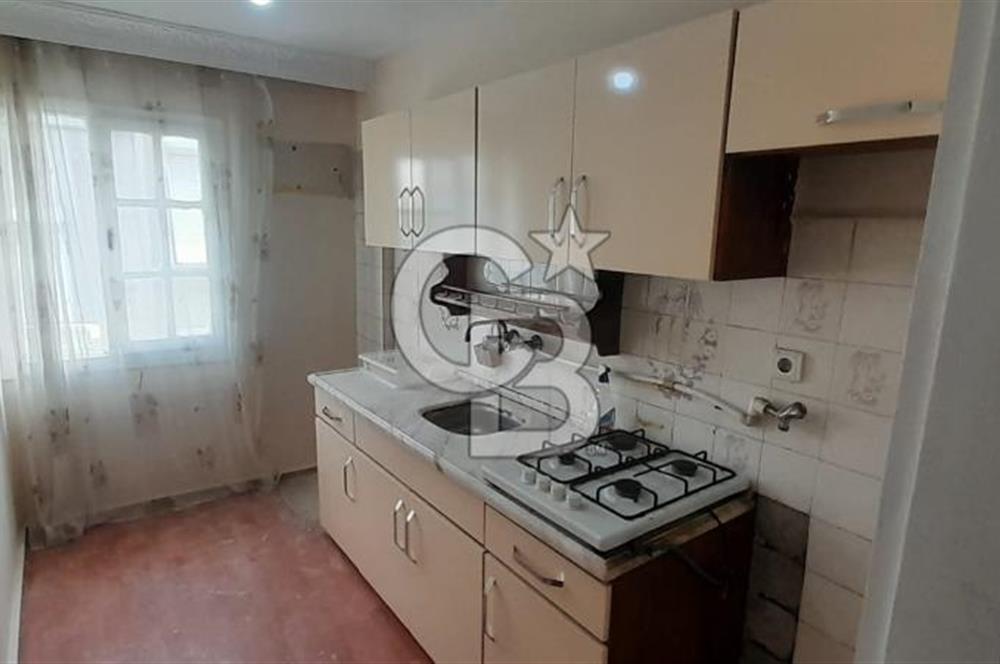 KARŞIYAKA ÇARŞI İÇİNDE 2+1 KLASİK 80 m2 ARAKAT DAİRE