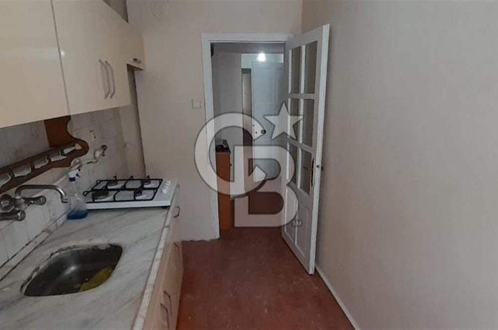 KARŞIYAKA ÇARŞI İÇİNDE 2+1 KLASİK 80 m2 ARAKAT DAİRE