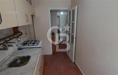 KARŞIYAKA ÇARŞI İÇİNDE 2+1 KLASİK 80 m2 ARAKAT DAİRE