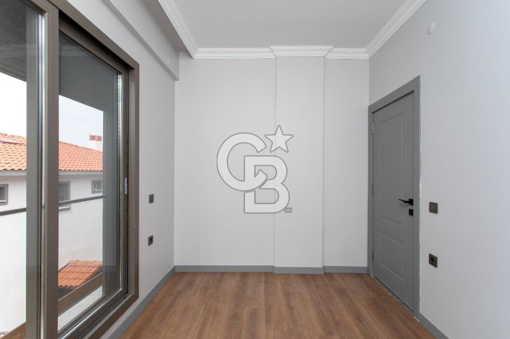 Foça Kazım Dirik Mah.Satılık 2+1 Bahçeli Dubleks