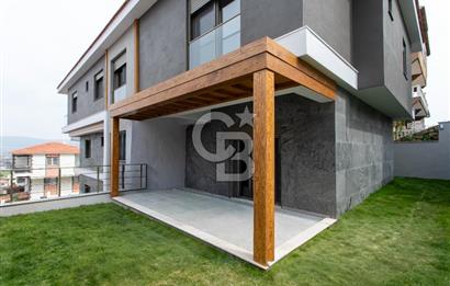 Foça Kazım Dirik Mah.Satılık 2+1 Bahçeli Dubleks