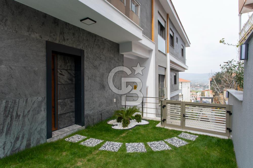 Foça Kazım Dirik Mah.Satılık 2+1 Bahçeli Dubleks