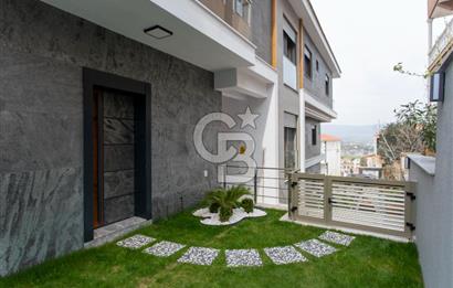 Foça Kazım Dirik Mah.Satılık 2+1 Bahçeli Dubleks