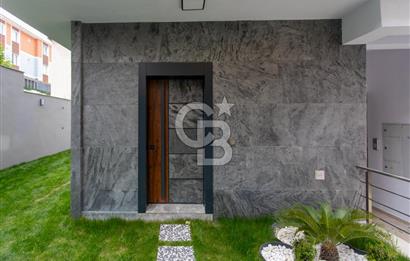 Foça Kazım Dirik Mah.Satılık 2+1 Bahçeli Dubleks