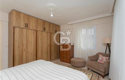 Foça Yenibağarası'nda Satılık Müstakil Ev ve Arsası