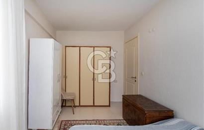 Foça Yenibağarası'nda Satılık Müstakil Ev ve Arsası