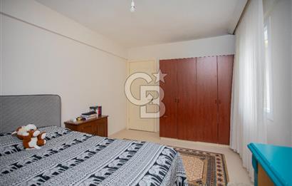 Foça Yenibağarası'nda Satılık Müstakil Ev ve Arsası