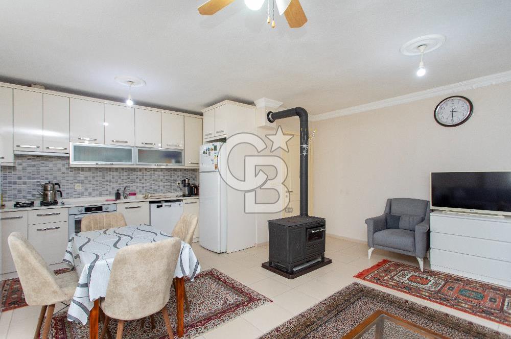 Foça Yenibağarası'nda Satılık Müstakil Ev ve Arsası