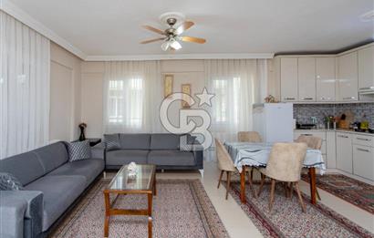 Foça Yenibağarası'nda Satılık Müstakil Ev ve Arsası