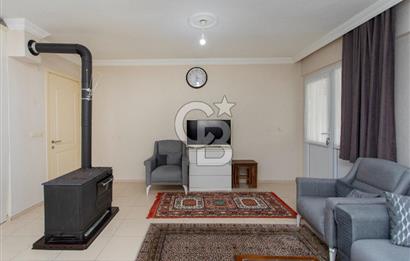 Foça Yenibağarası'nda Satılık Müstakil Ev ve Arsası