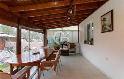 Foça Yenibağarası'nda Satılık Müstakil Ev ve Arsası