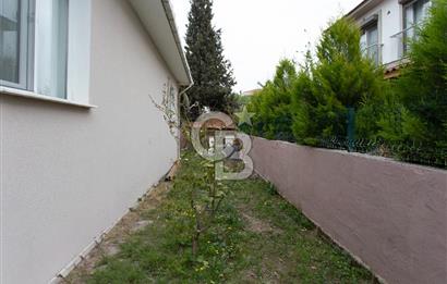 Foça Yenibağarası'nda Satılık Müstakil Ev ve Arsası