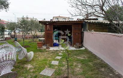 Foça Yenibağarası'nda Satılık Müstakil Ev ve Arsası