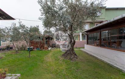 Foça Yenibağarası'nda Satılık Müstakil Ev ve Arsası