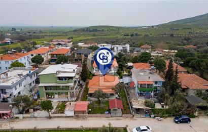Foça Yenibağarası'nda Satılık Müstakil Ev ve Arsası