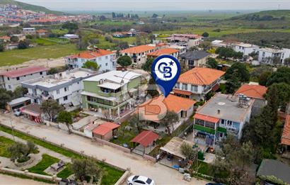 Foça Yenibağarası'nda Satılık Müstakil Ev ve Arsası