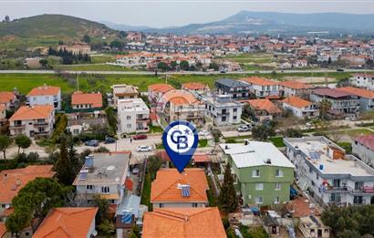 Foça Yenibağarası'nda Satılık Müstakil Ev ve Arsası