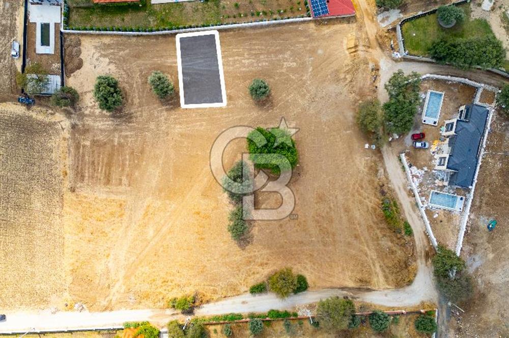 Foça Kozbeyli'de Satılık Tarla