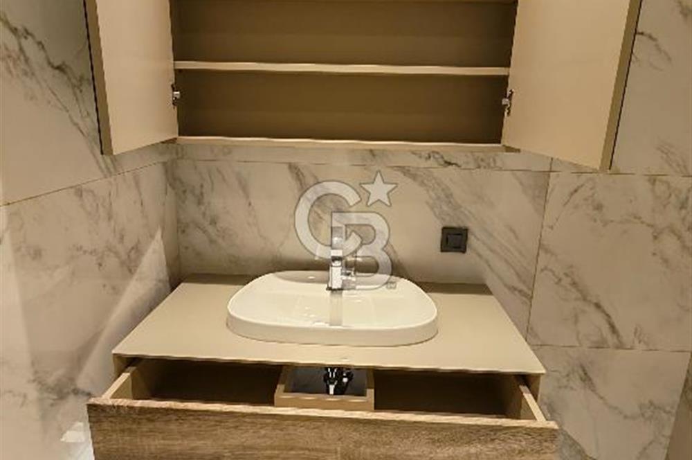 Evora İzmir Balkonlu Kısmi Deniz Manzaralı Kiralık 1+1 Daire