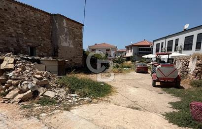 Çeşme Çiftlikköyde 520 m² Arsada Satılık Taş Konak 