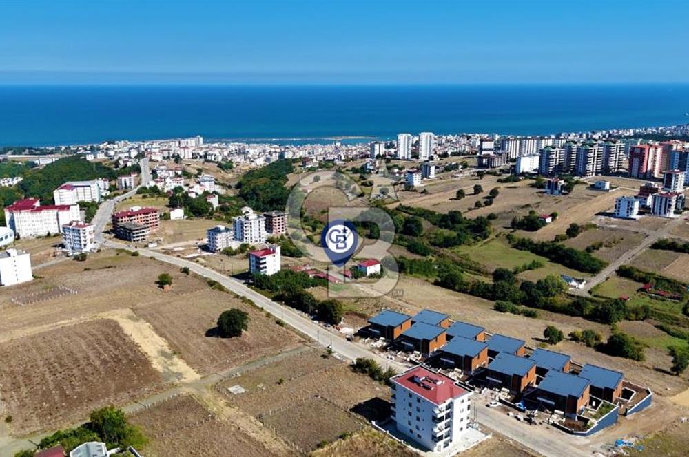 ATAKUM BÜYÜKOYUMCA'DA AZİZ IŞIK BULVARINDA KAT KARŞILIĞI ARSA