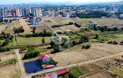 ATAKUM BÜYÜKOYUMCA'DA AZİZ IŞIK BULVARINDA KAT KARŞILIĞI ARSA