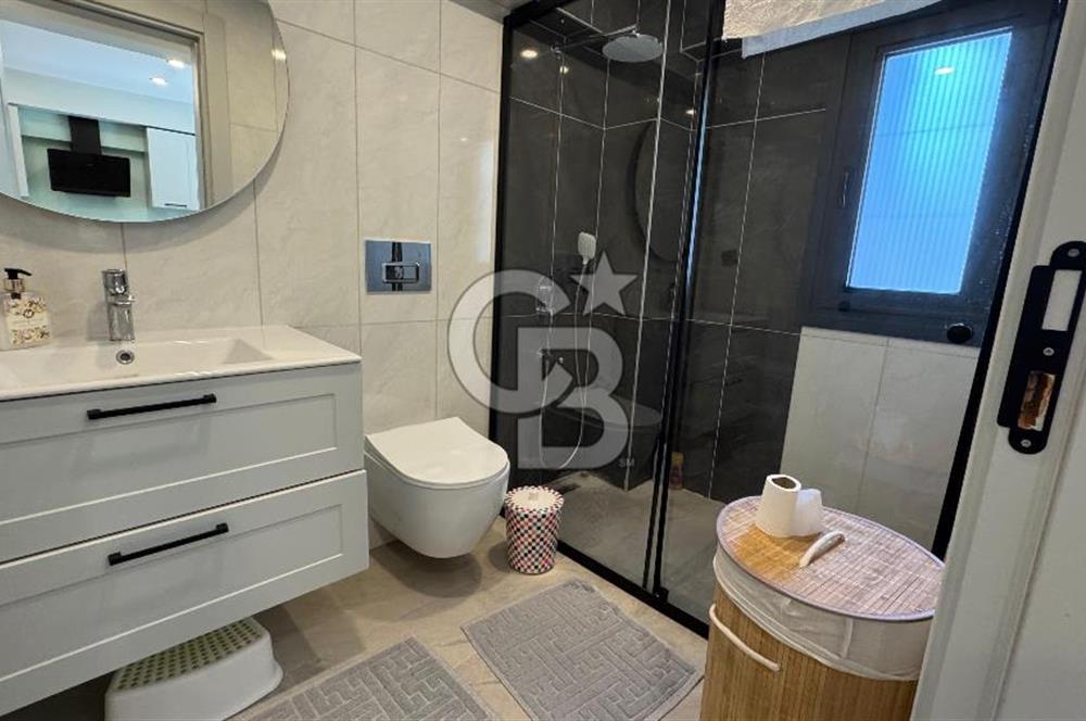 Yenifoça Kozbeyli'de Eşyalı Kiralık Villa