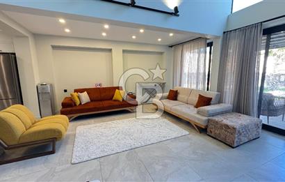 Yenifoça Kozbeyli'de Eşyalı Kiralık Villa