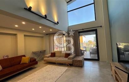 Yenifoça Kozbeyli'de Eşyalı Kiralık Villa