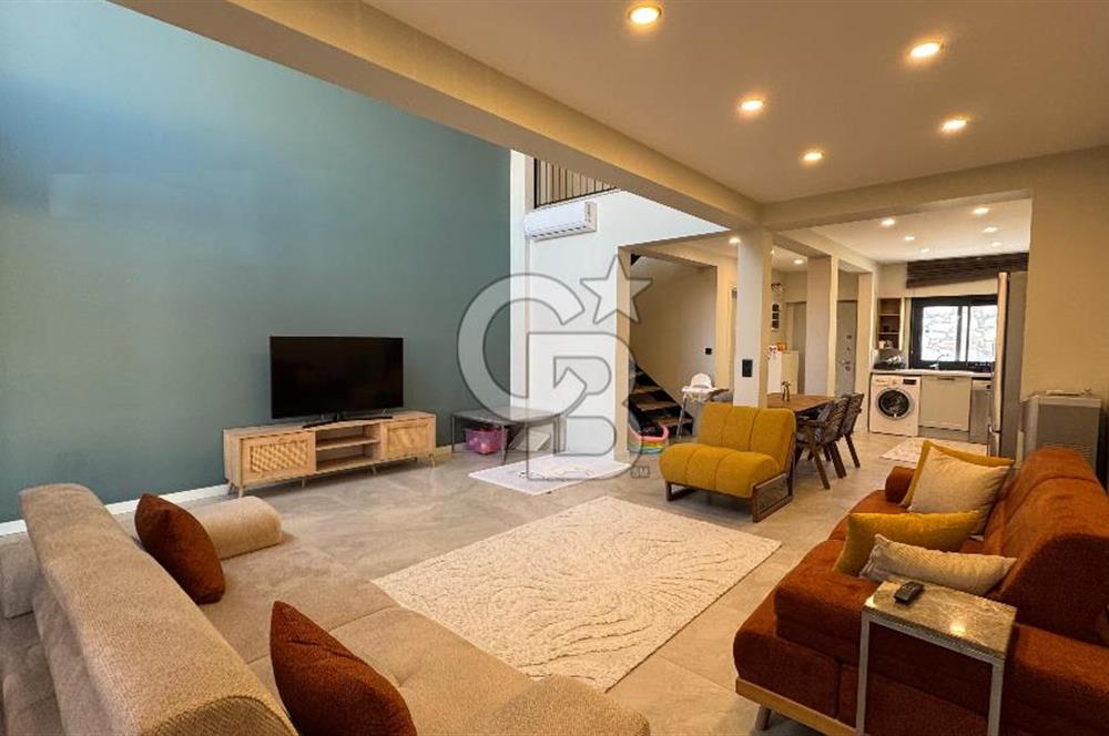 Yenifoça Kozbeyli'de Eşyalı Kiralık Villa