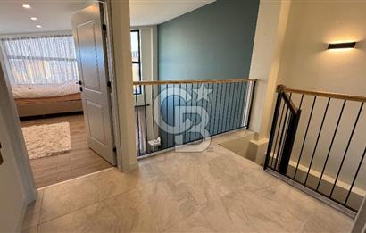 Yenifoça Kozbeyli'de Eşyalı Kiralık Villa