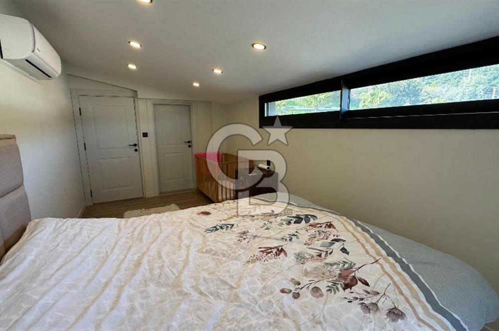 Yenifoça Kozbeyli'de Eşyalı Kiralık Villa