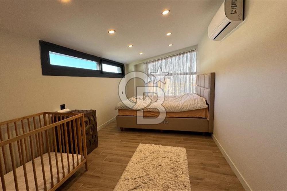 Yenifoça Kozbeyli'de Eşyalı Kiralık Villa