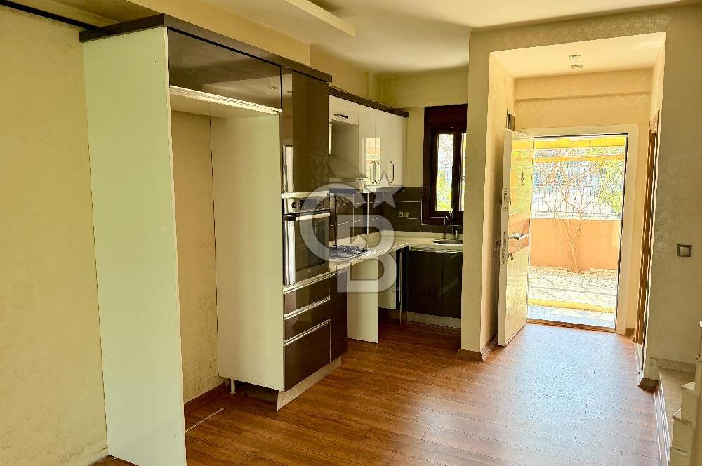 Foça Kazım Dirik Mah. Kiralık 2+1 Bahçeli Dubleks