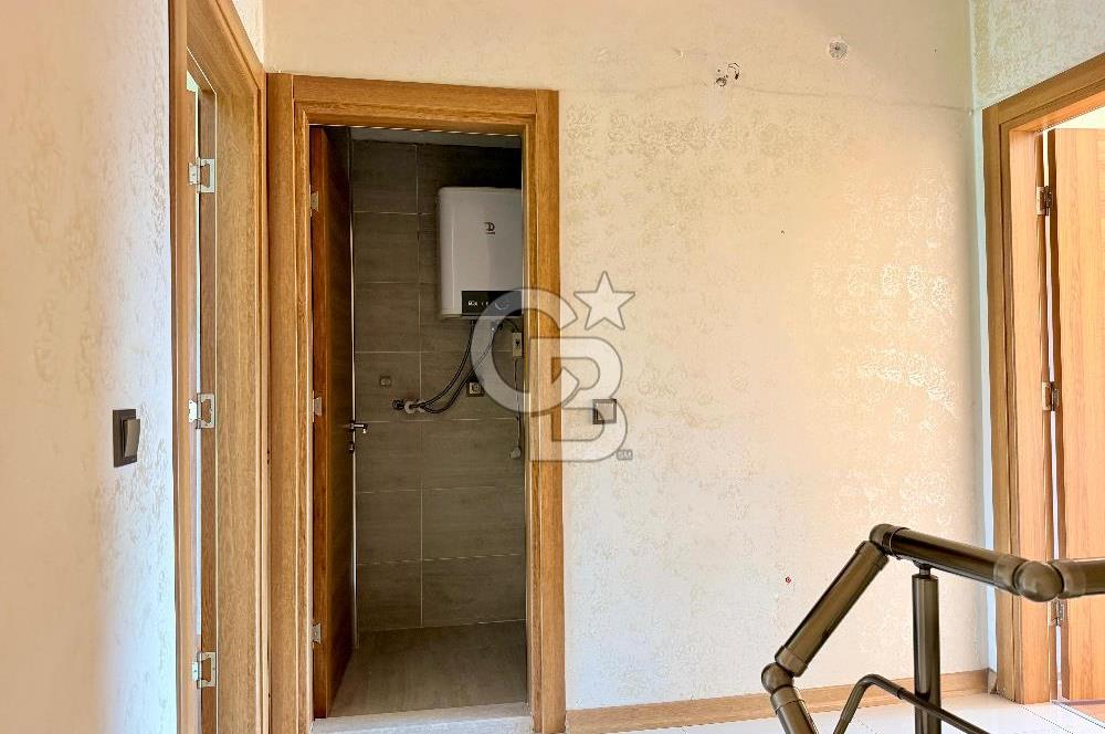Foça Kazım Dirik Mah. Kiralık 2+1 Bahçeli Dubleks
