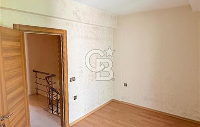 Foça Kazım Dirik Mah. Kiralık 2+1 Bahçeli Dubleks