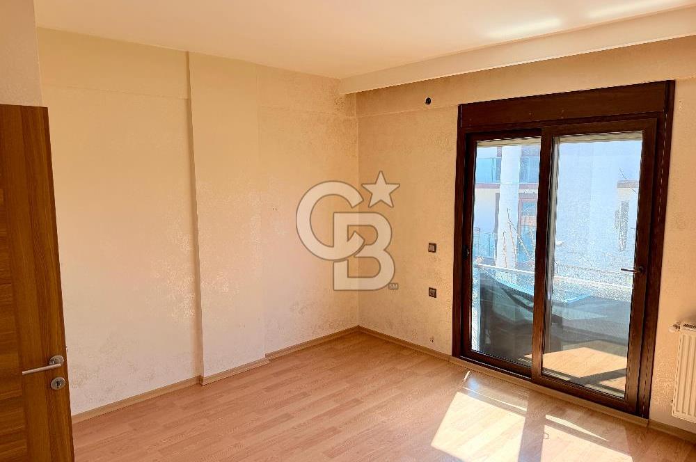 Foça Kazım Dirik Mah. Kiralık 2+1 Bahçeli Dubleks