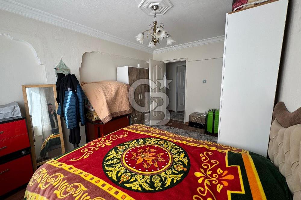 Karabağlar Yunus Emre Mah Cadde Üzeri 117 m2 3+1Teraslı Daire