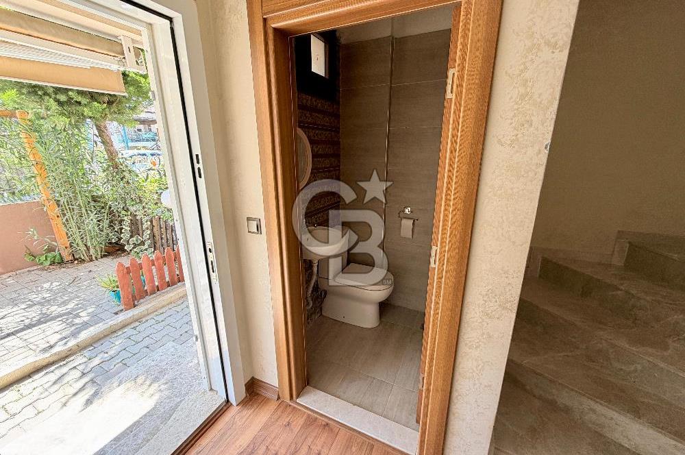 Foça Kazım Dirik Mah. Kiralık 2+1 Bahçeli Dubleks
