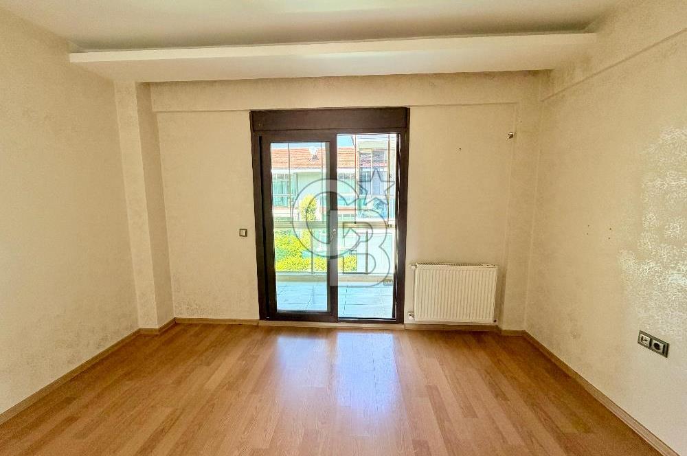 Foça Kazım Dirik Mah. Kiralık 2+1 Bahçeli Dubleks