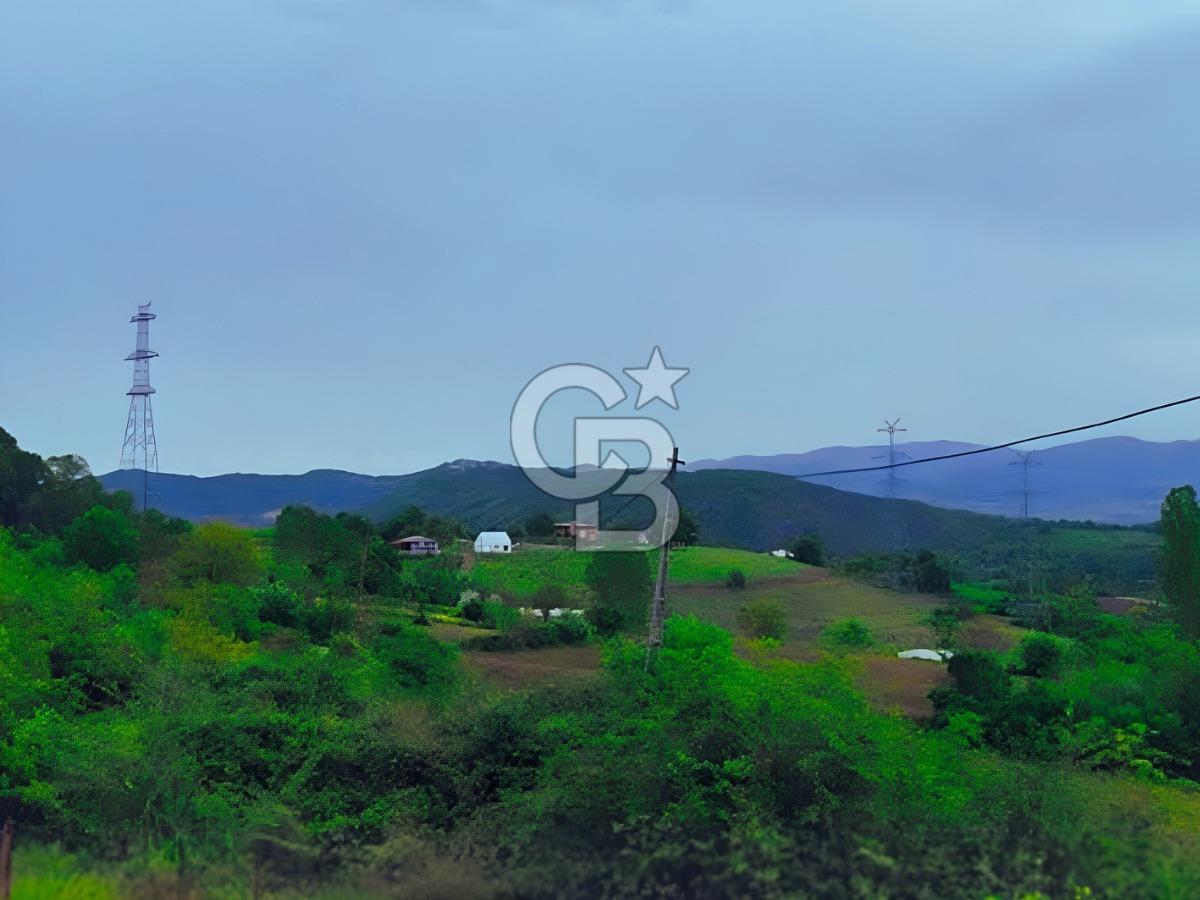 YALOVA ÇİFTLİKKÖYDE ANAYOLA CEPHE 10.521 M² YATIRIMLIK ARSA